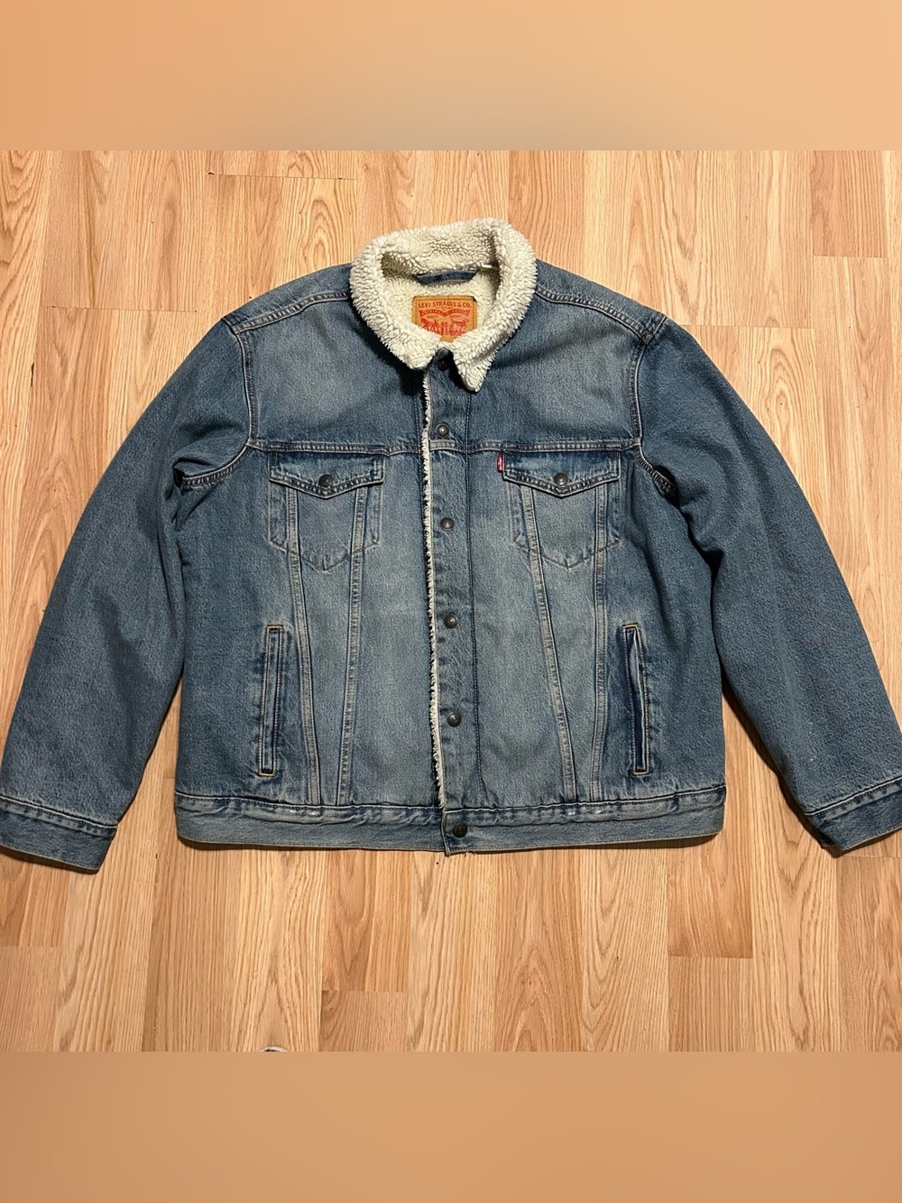 Levis Mens Jacket XL Blue Denim Fleece Sherpa Lined Type 3 Trucker Light Wash